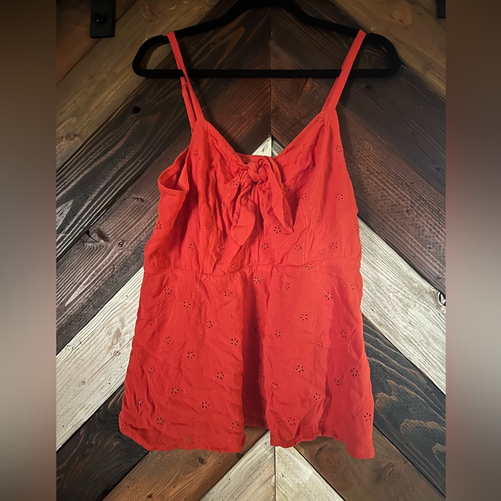 NWT* Torrid eyelet knot front top